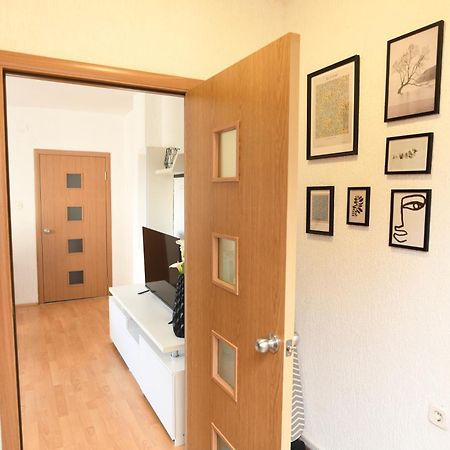 Cinema Vardar Apartment Skopje Bagian luar foto