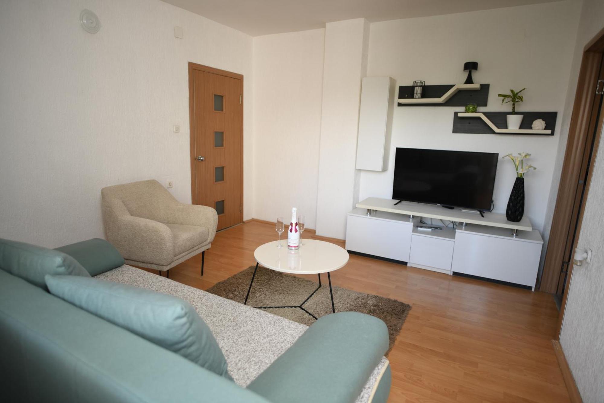 Cinema Vardar Apartment Skopje Bagian luar foto