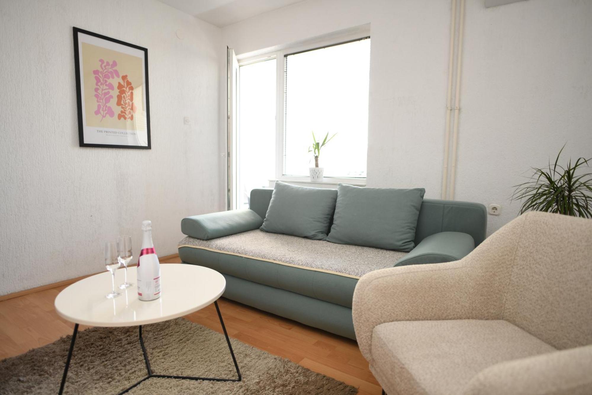 Cinema Vardar Apartment Skopje Bagian luar foto