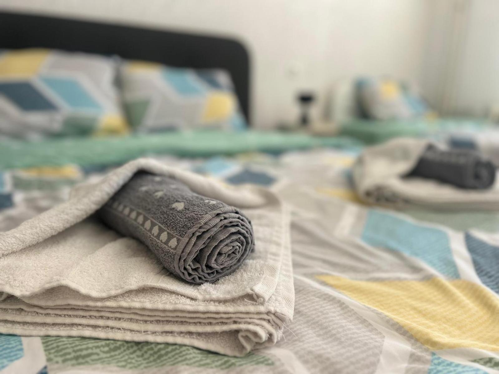 Cinema Vardar Apartment Skopje Bagian luar foto